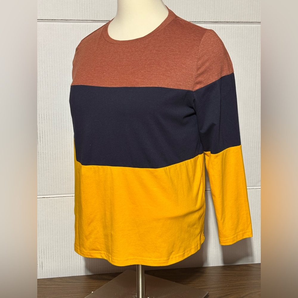 Emery Rose size 3X fits like a 2X stripped pull over top. Rust, blue and…